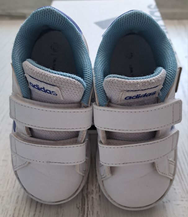 Adidas mărimea 22