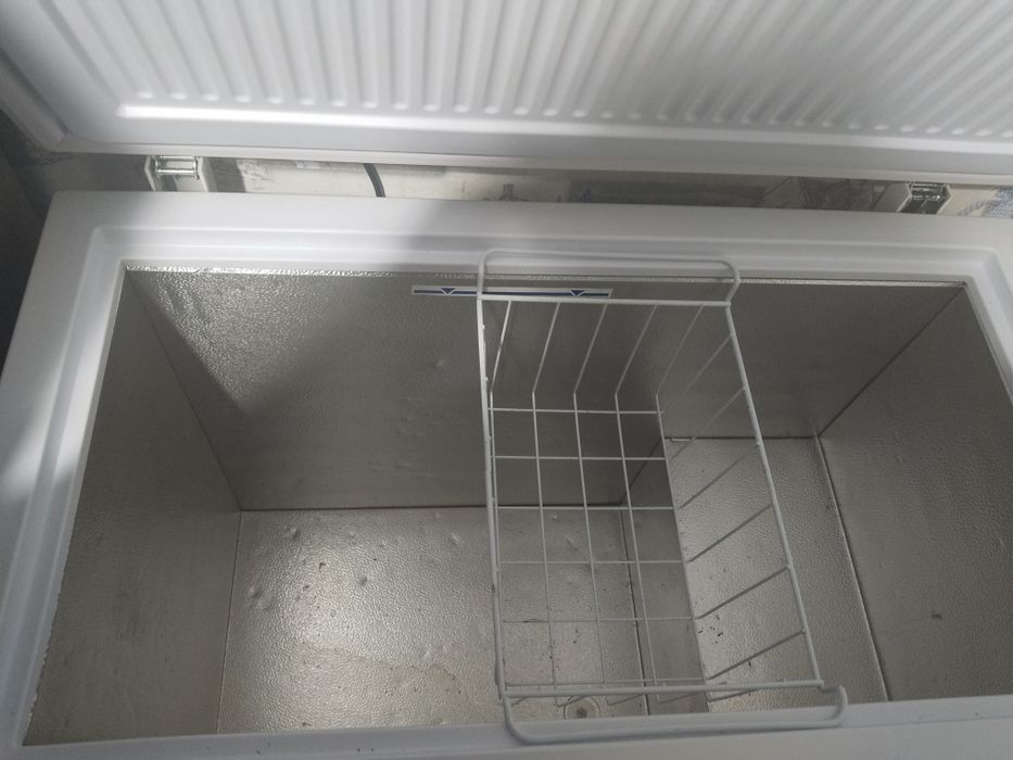 Продам морозильную камеру