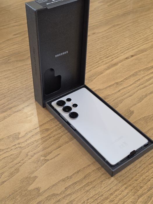 Samsung Galaxy S25 Ultra 512GB Titanium White с гаранция