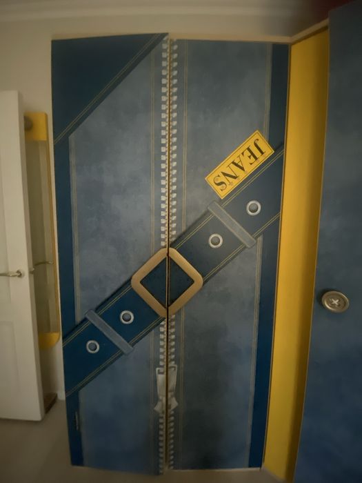 Шкаф jeans б/у продам