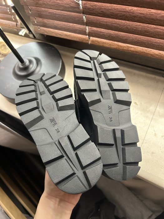 ZARA KIDS обувки чисто нови