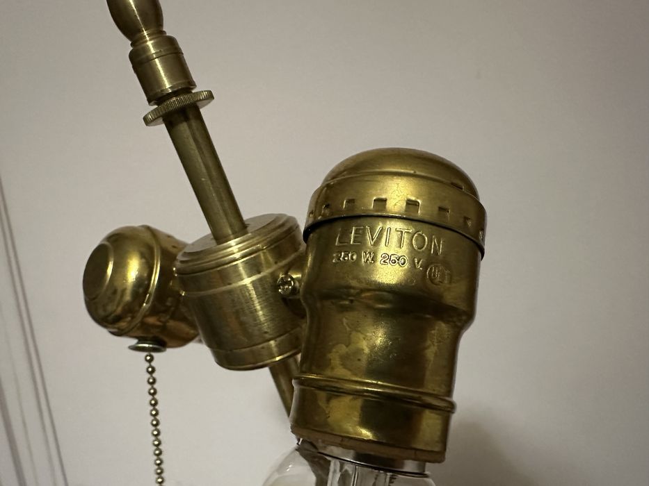 Lampa/Veioza dubla Leviton