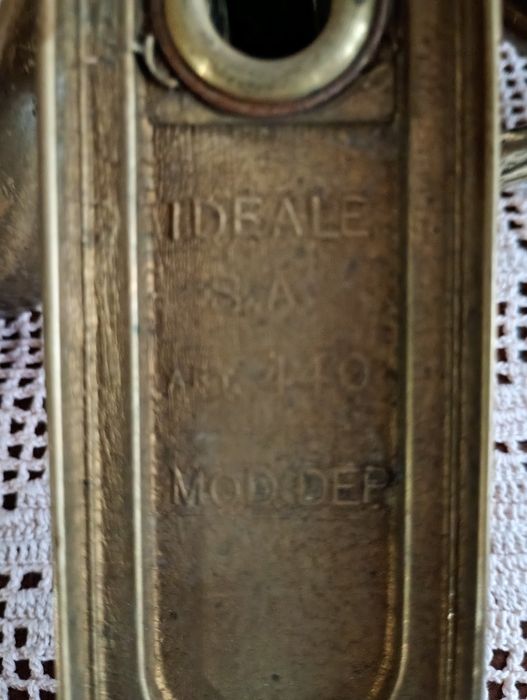 Антикварен месингов обков