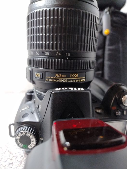 Продам Nikon D90+ 18-105vr+ TTL вспышка+сумка