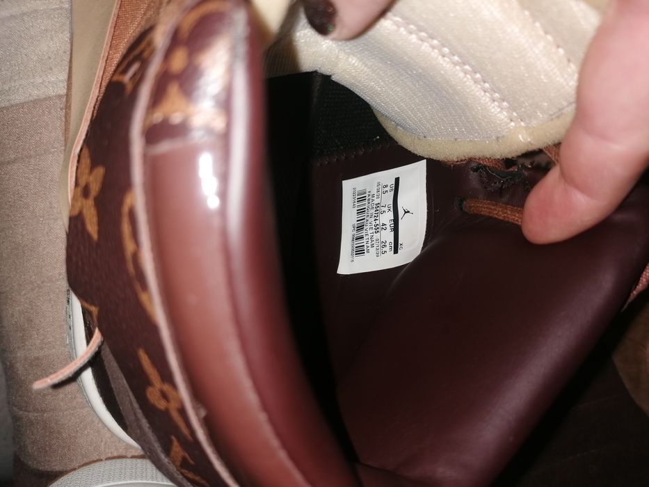 Ghete ca noi originale jordan