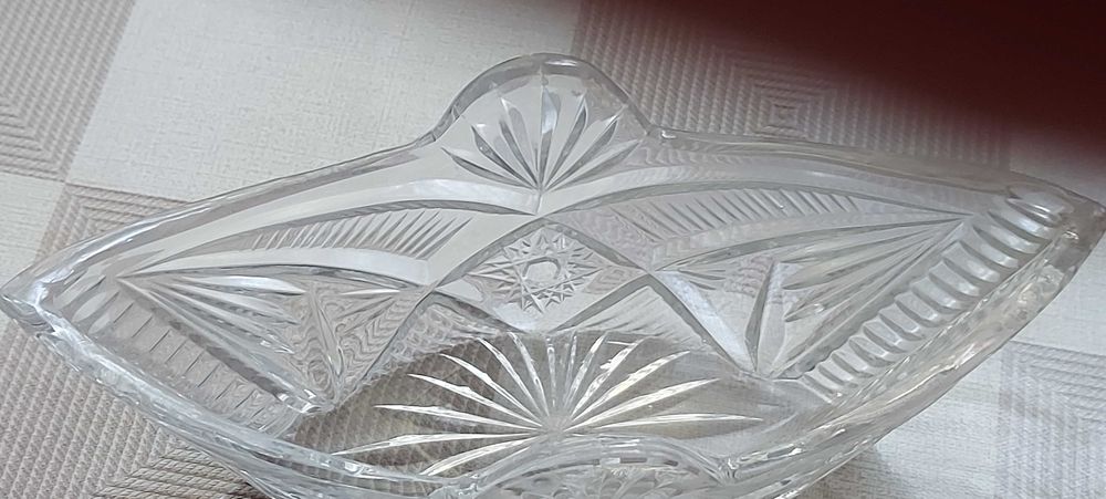 Салатница хрустальная очень красивая