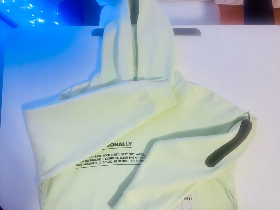 ZARA много хубав суитшърт за тинейджър 164 см 13-14 г