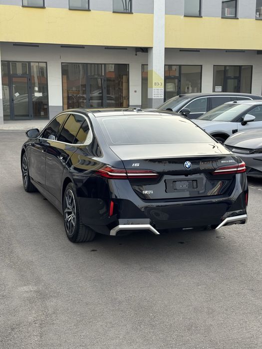 Bmw i5 35L/ 13000km probeg