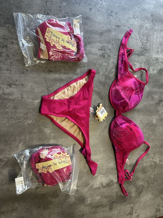 Costume de baie noi cu eticheta en gros(400 buc)