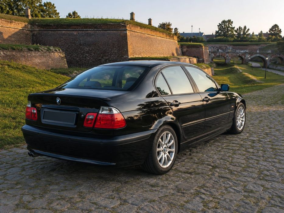 BMW 318i variante auto să transpor gratuit la domiciliu