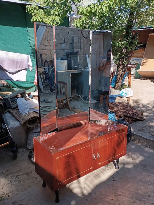 Продам Трельяж советский в Хорошем состоянии