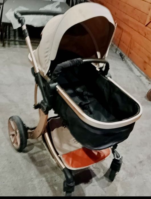 Детская коляска.