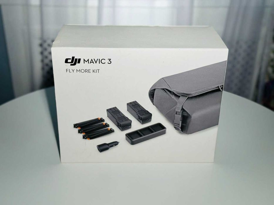 DJI Mavic 3 Classic (DJI RC) + Fly more Kit