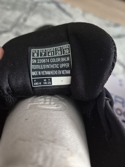 Adidasi Skechers