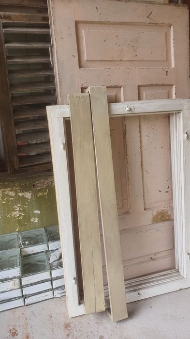 Usi și geamuri din demolari