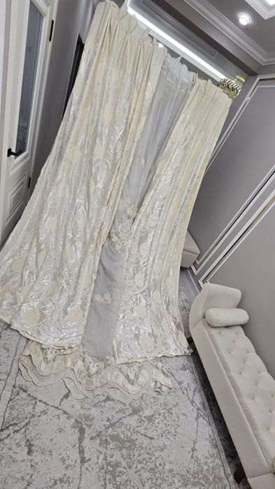 Продам комплект штор 10000т