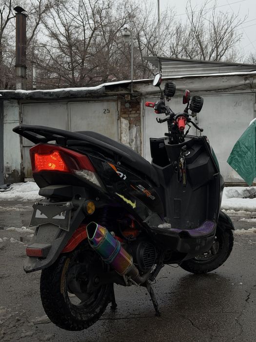 Продам м8 venom.