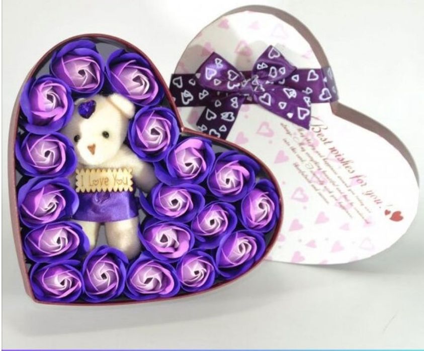 Cutie cadou flori săpun și ursuleț