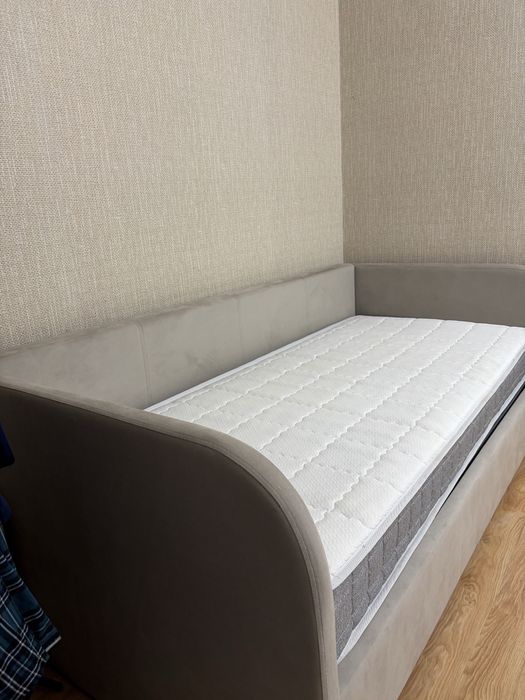 Продам кровать 200/90