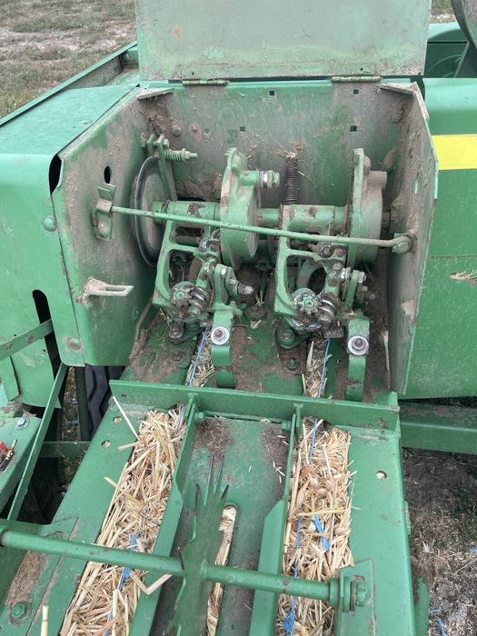 Presa de balotat Jhon deere 342