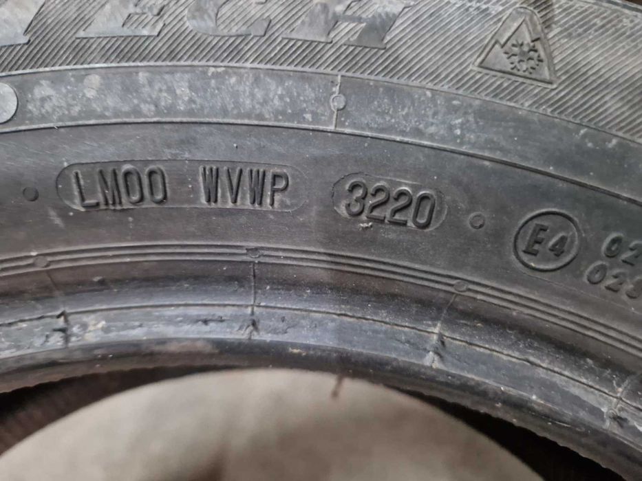 2 Viking R17 225/55
зимни гуми
DOT3220