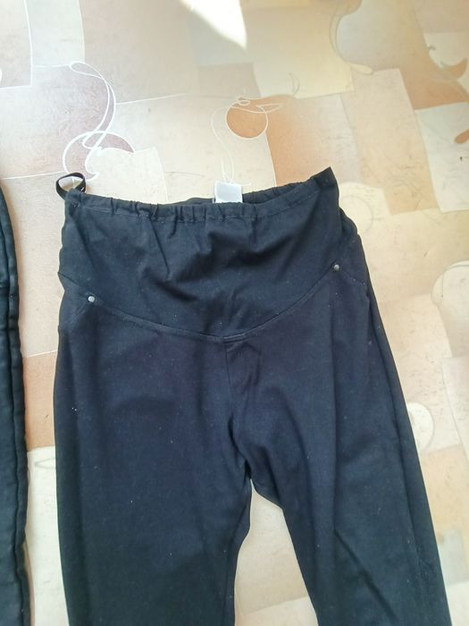 Вещи для беременных и кормящих.