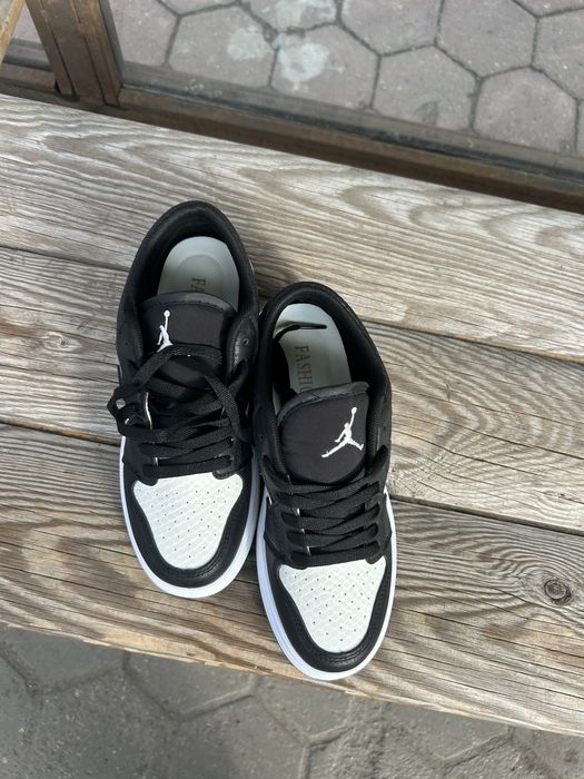 Продам кроссовки новые nike