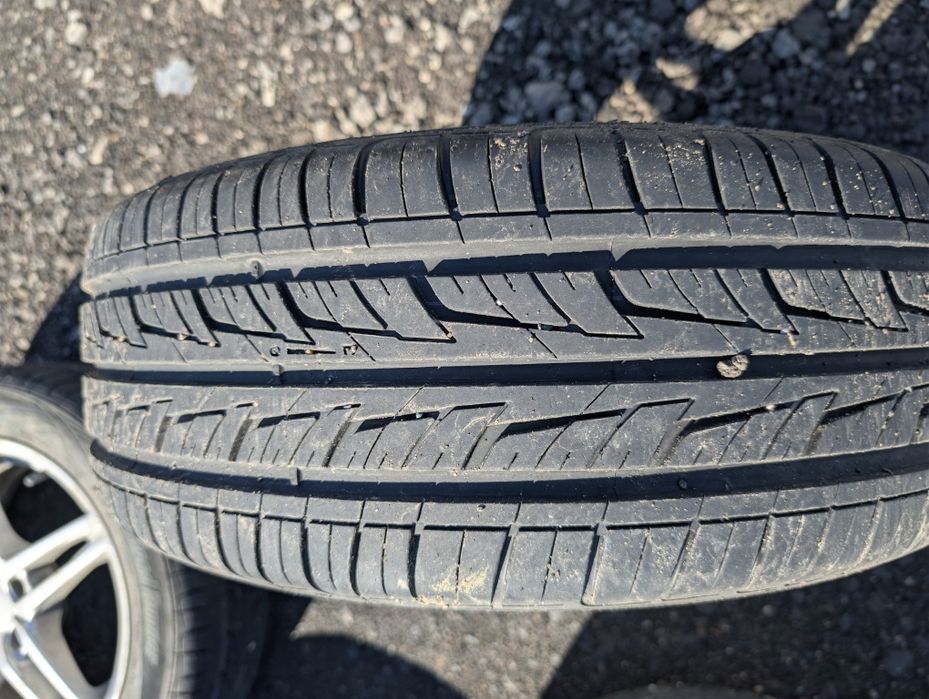 Продам комплект шин с дисками