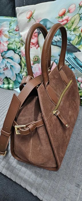 Poșetă Guess ,suede
