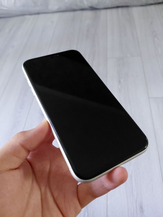 Iphone Xr в хорошоем состояние