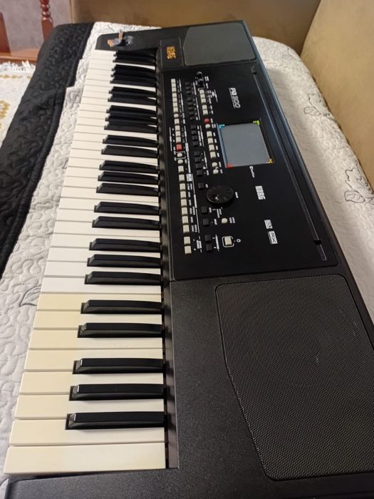 Orga Korg pa 300