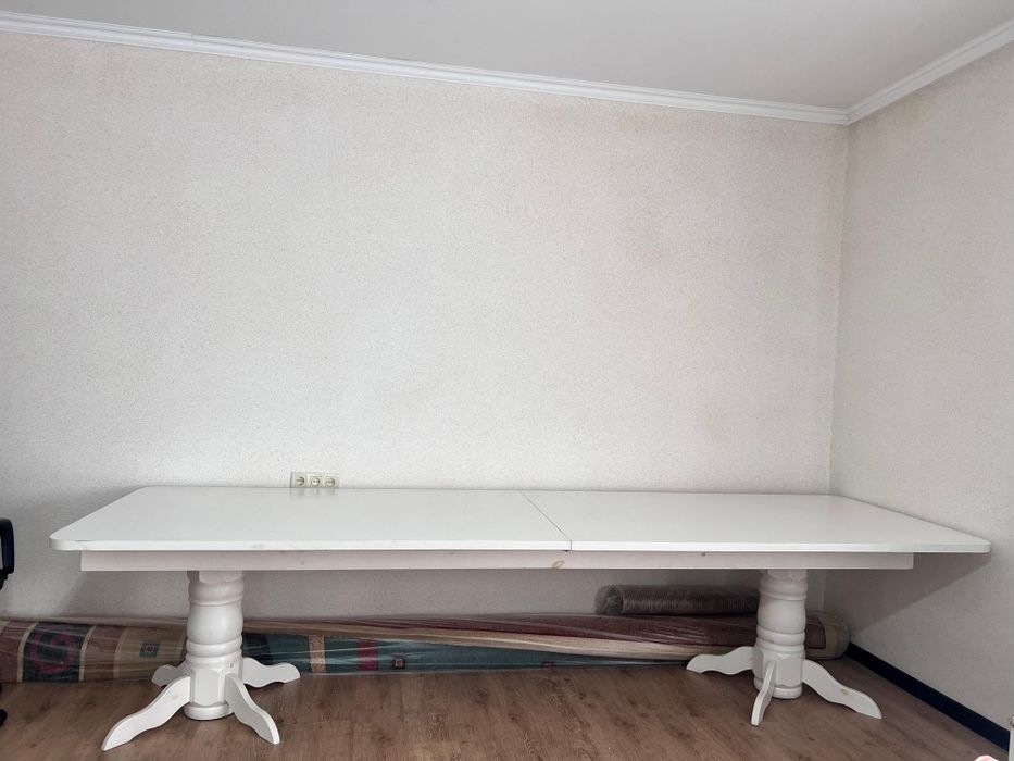 Стол гостевой, большой