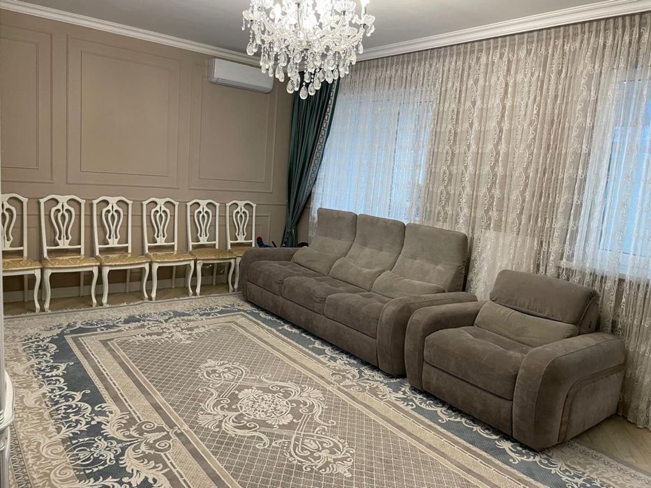 Мягкая мебель для гостины