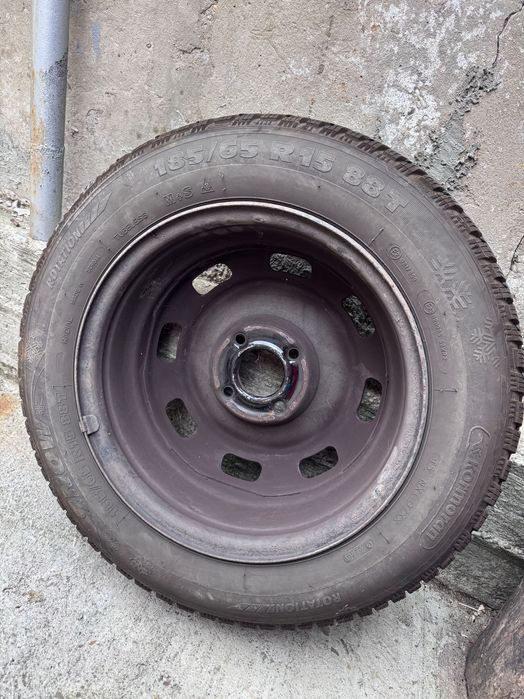 Vand jante cu cauciucuri de iarna 185/65/R15