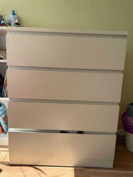 Comoda IKEA Malm 4 sertare si 6 sertare