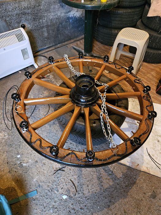 Каруцарско колело полилей 12бр лампи