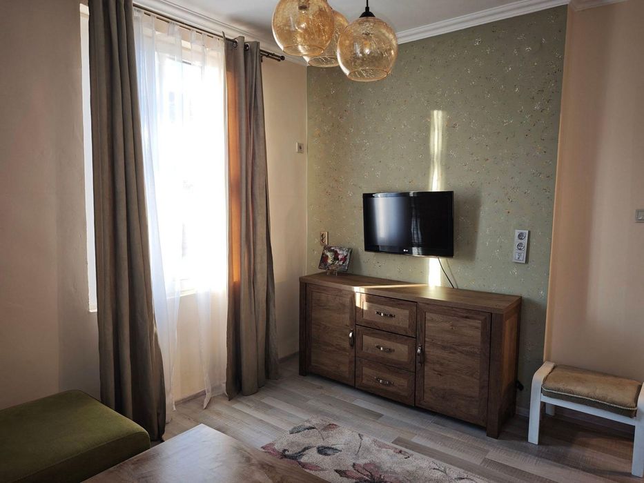 Дава се под наем Двустаен апартамент в София, Банишора - 50 кв.м за 498.27 € - Снимка #2