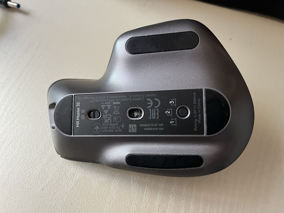 Продам Logi Mx master 3s в хорошем состоянии