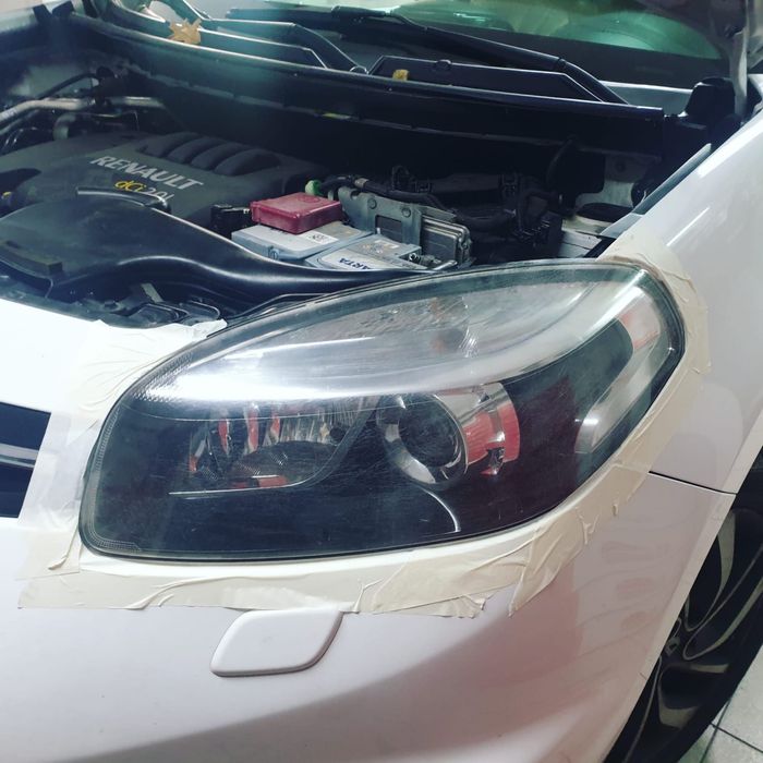 Polish Faruri. Folie Protectie .Transparenta Polimer.