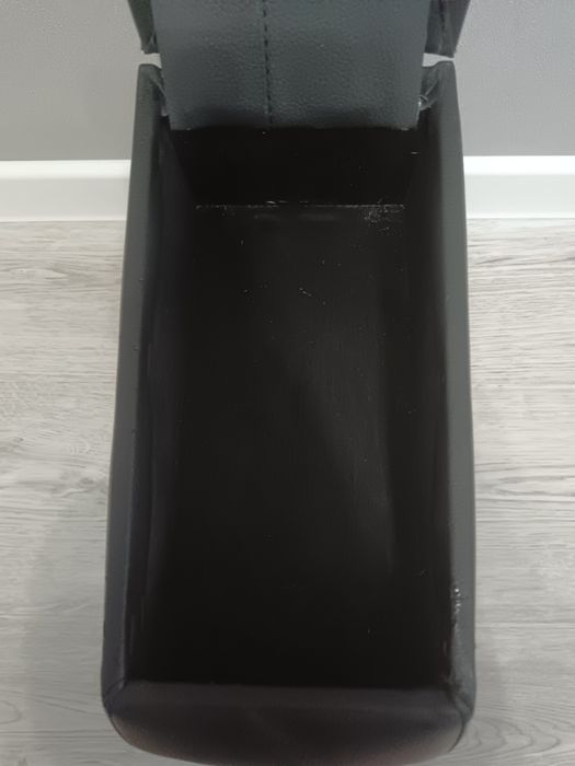 Продам подлокотники в машину