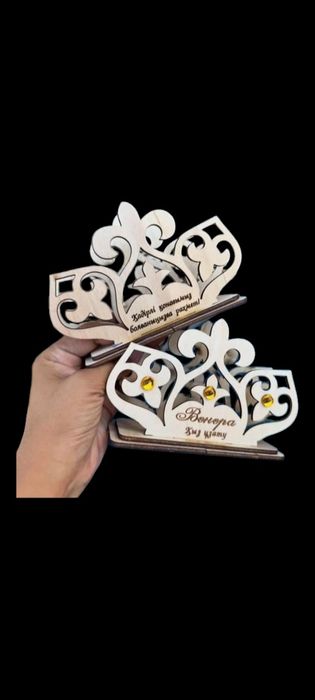 Тойбастар ағаштан істелінген