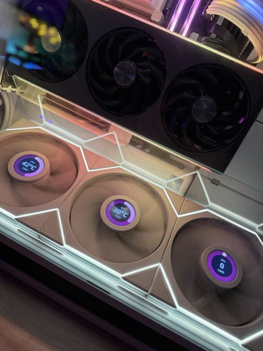 PC Gaming/Workstation RX7900XT R7 7800X3D 32GB DDR5 2TB SSD