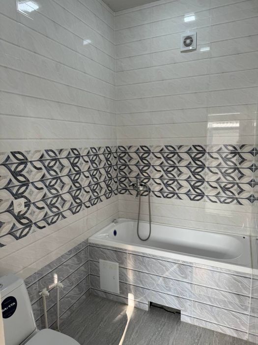 Продаётся дом в общем дворе