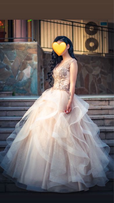 Абитуриентска рокля