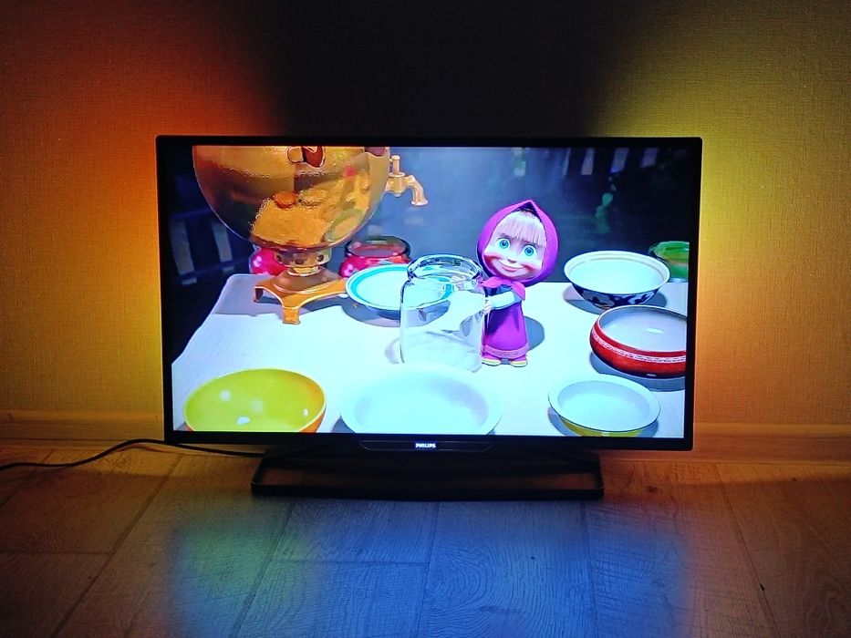 Телевизор смарт, Сабвуфер , 82см