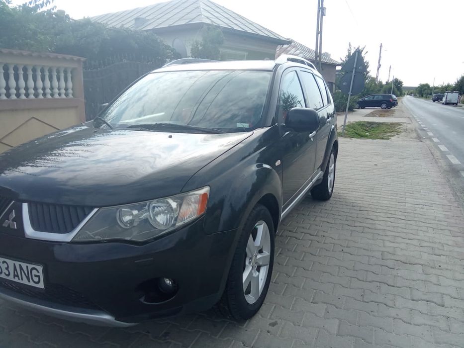 mithubisi outlander an 2007 motor 2000 cutie manuala 6 trepte 7 locuri 4x4 din buton