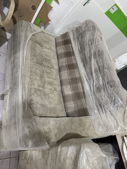 B/y  mebel ugalok sotladi