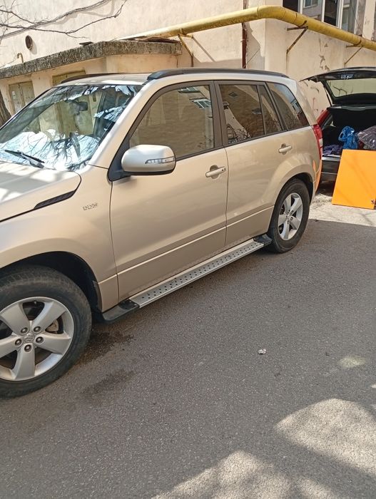 Vând Suzuki grand Vitara 19ddis euro 5 2012