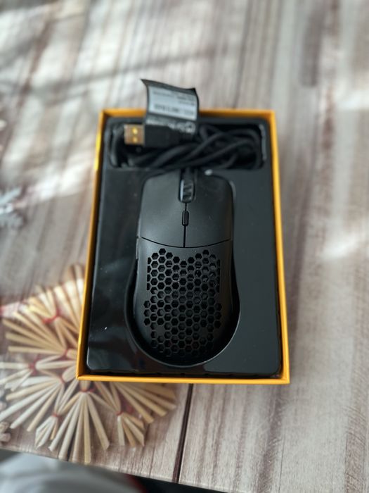 Mouse gaming glorious model 0 nou