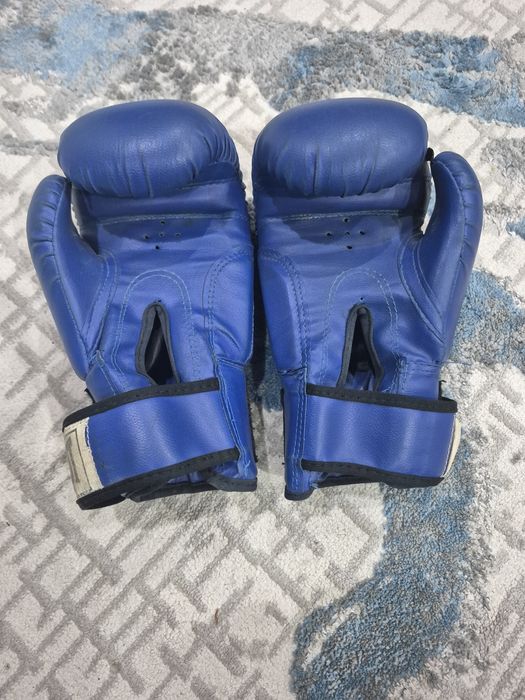 Продам  боксерскии перчатки